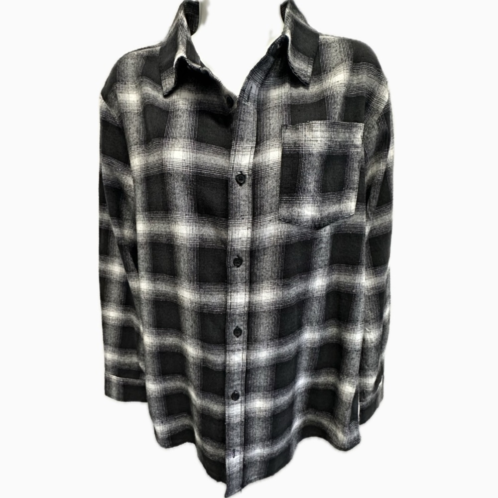 Women’s Black and White Plaid Shirt